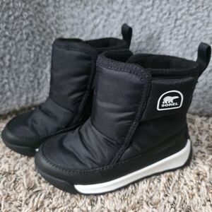 NWOT Sorel Kids Black Winter Boots Size 9 Unisex